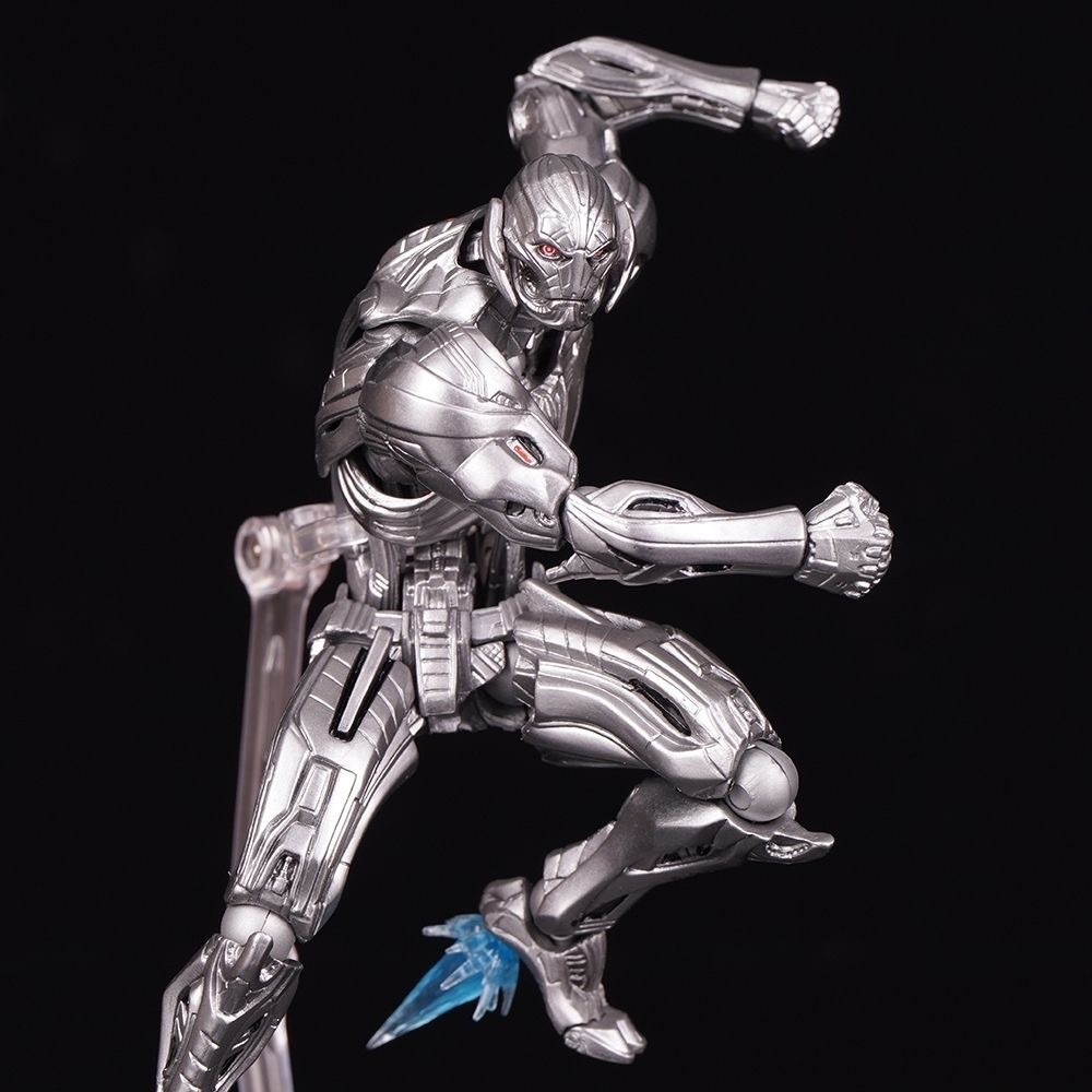 Anime Figure Super Villain Yas - Model Kit Ultron 评论和价格