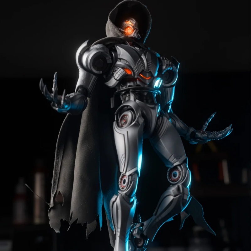New BLOKEES Legend Edition Ult - Model Kit Ultron 评论和价格